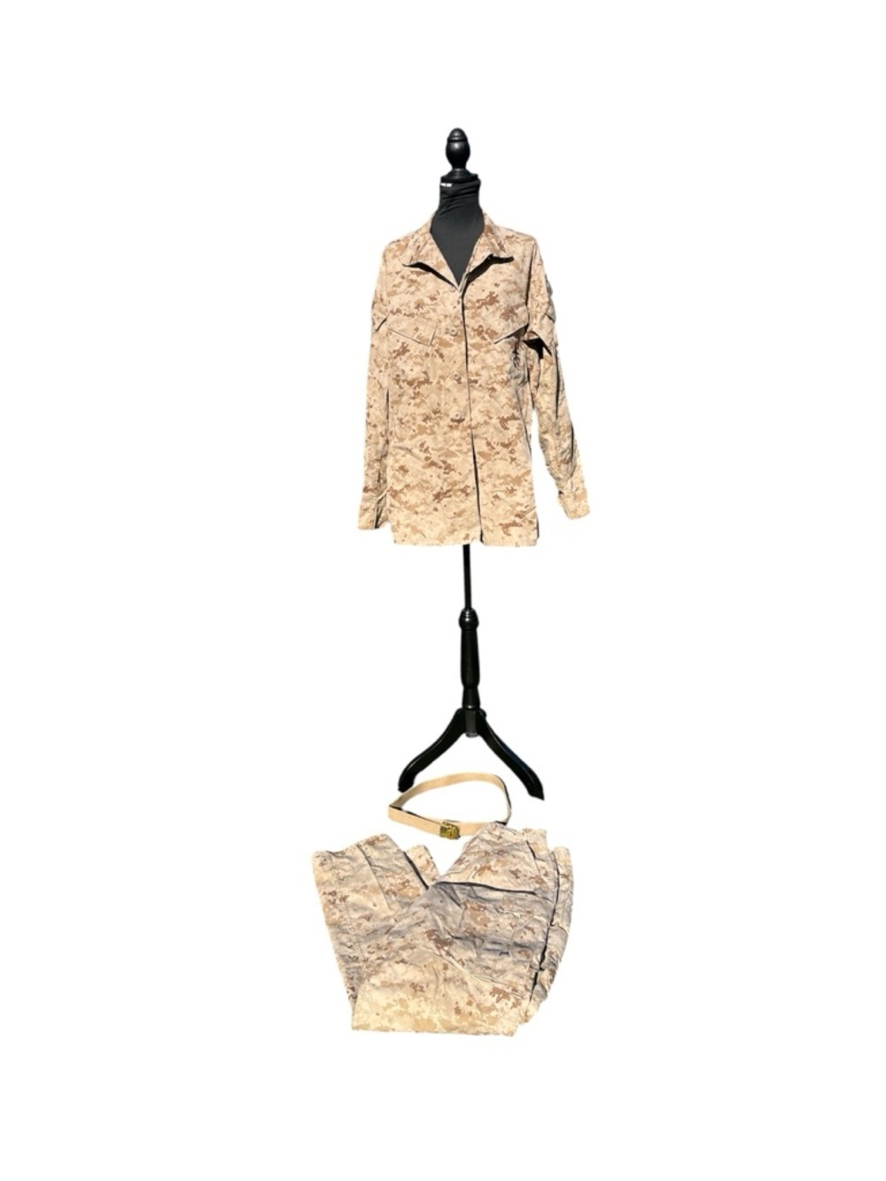 Men’s Beige Marine Cammies’s jacket and pants set. Size Med Long